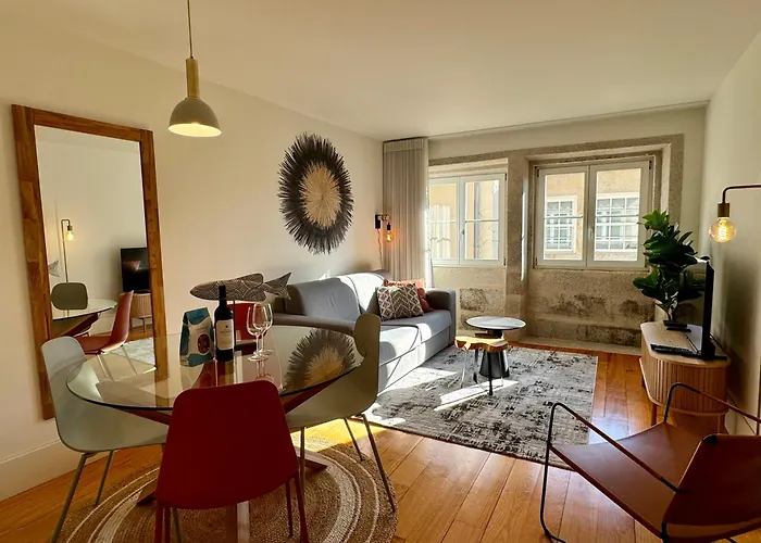 Historical Downtown Retreat Duplex By Lovelystay
