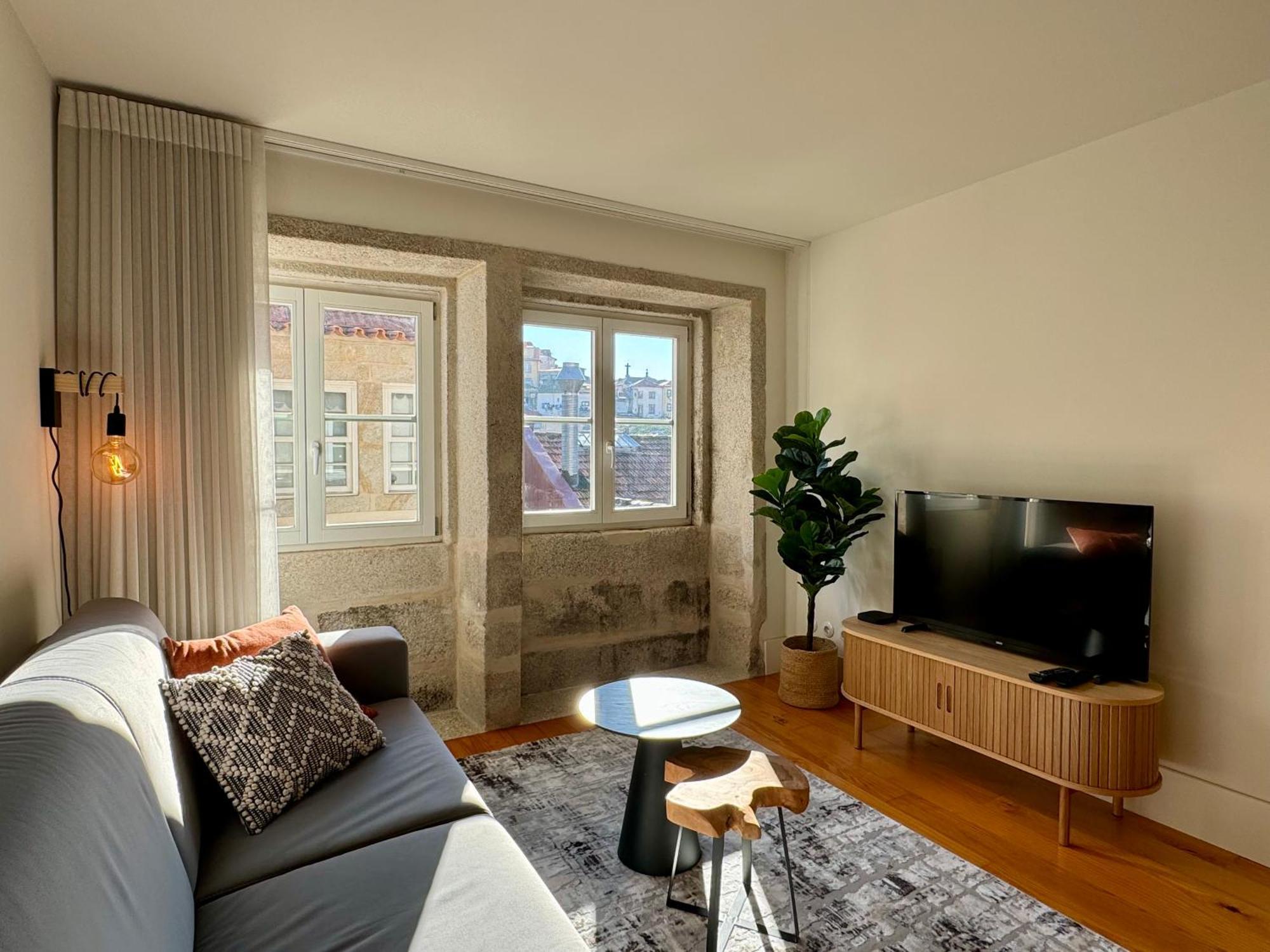 Historical Downtown Retreat Duplex By Lovelystay Porto