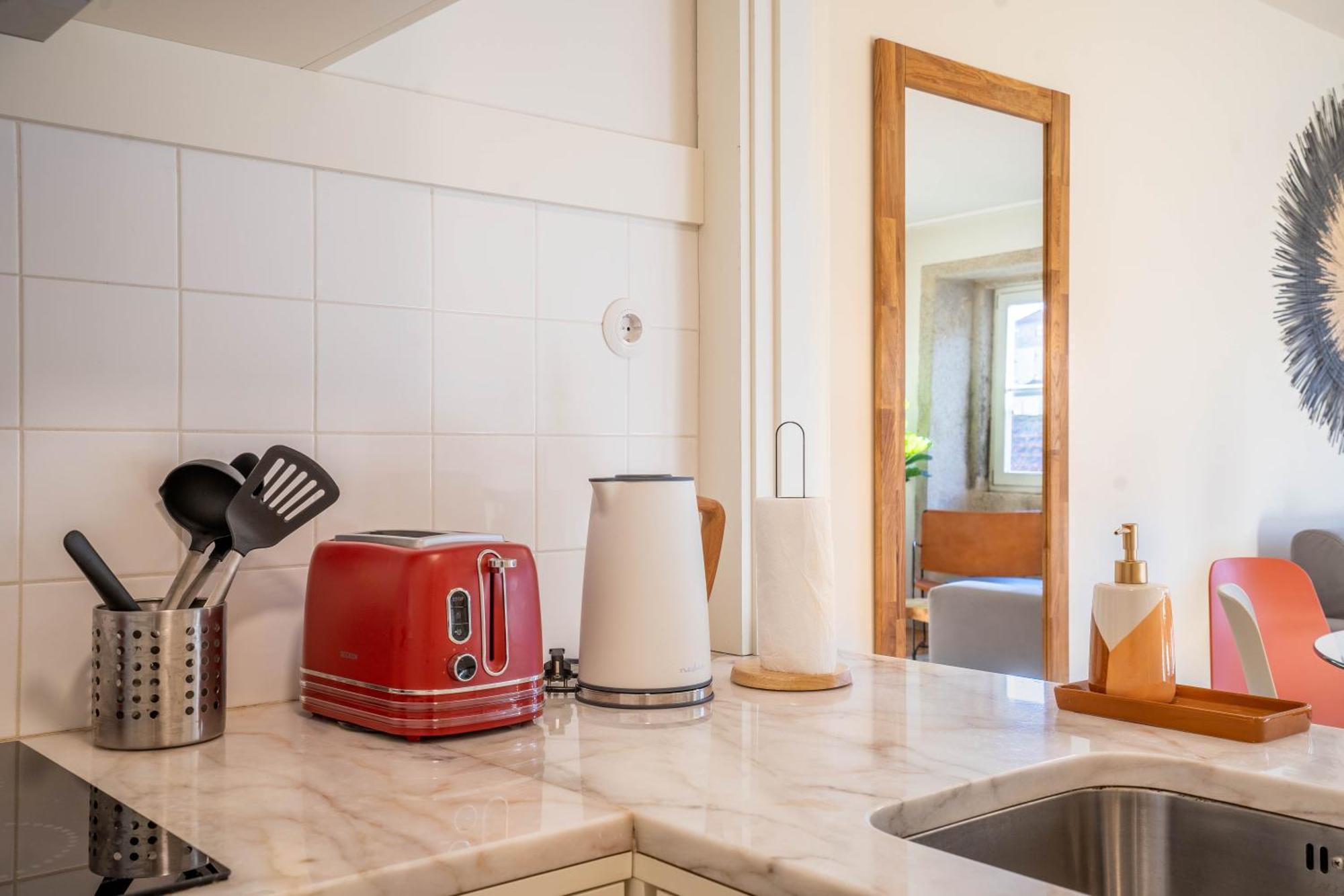 Apartament Historical Downtown Retreat Duplex By Lovelystay